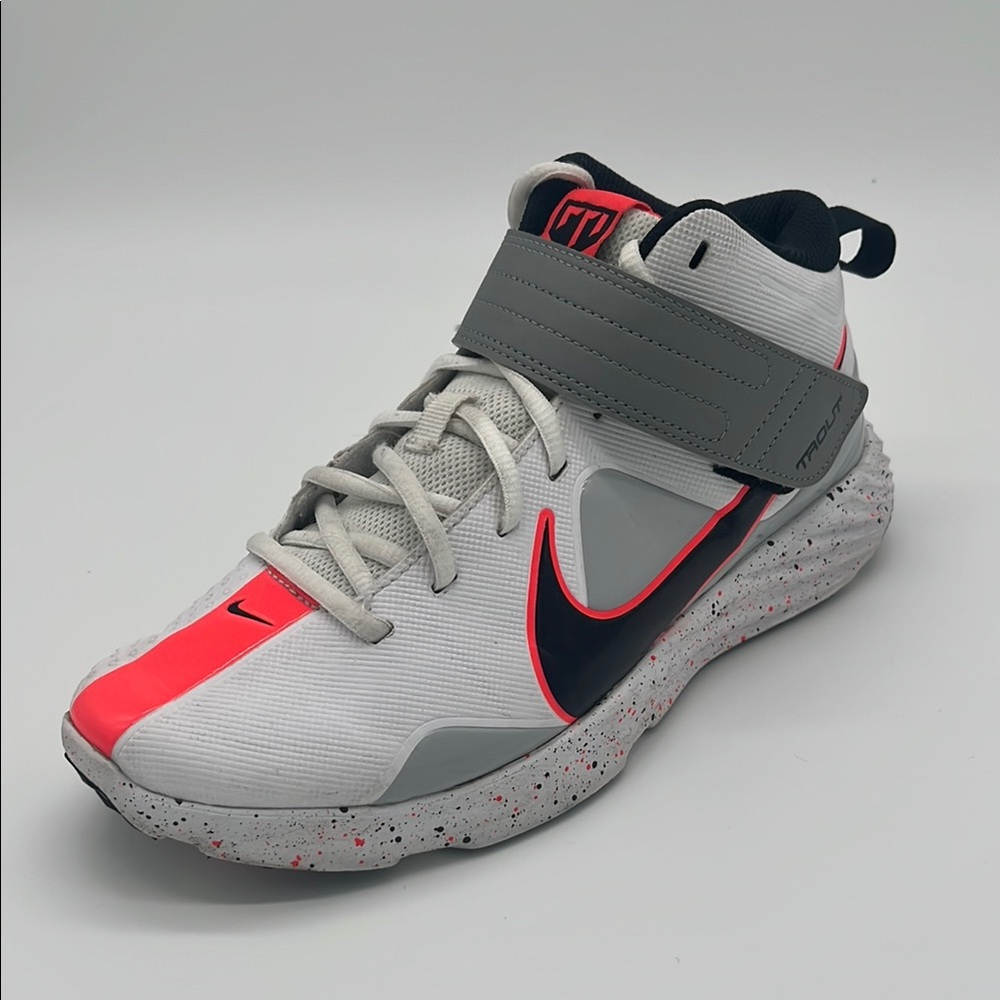 Used Nike Kids'  Mike trout White and Pink Athletic Shoes size US 6Y
